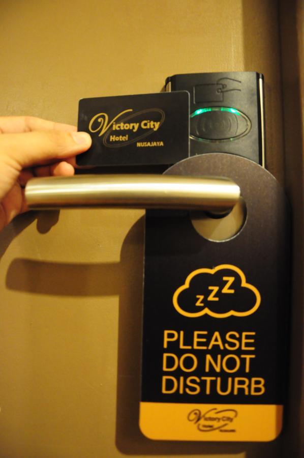 Hotel Zamburger Victory City Johor Bahru Esterno foto