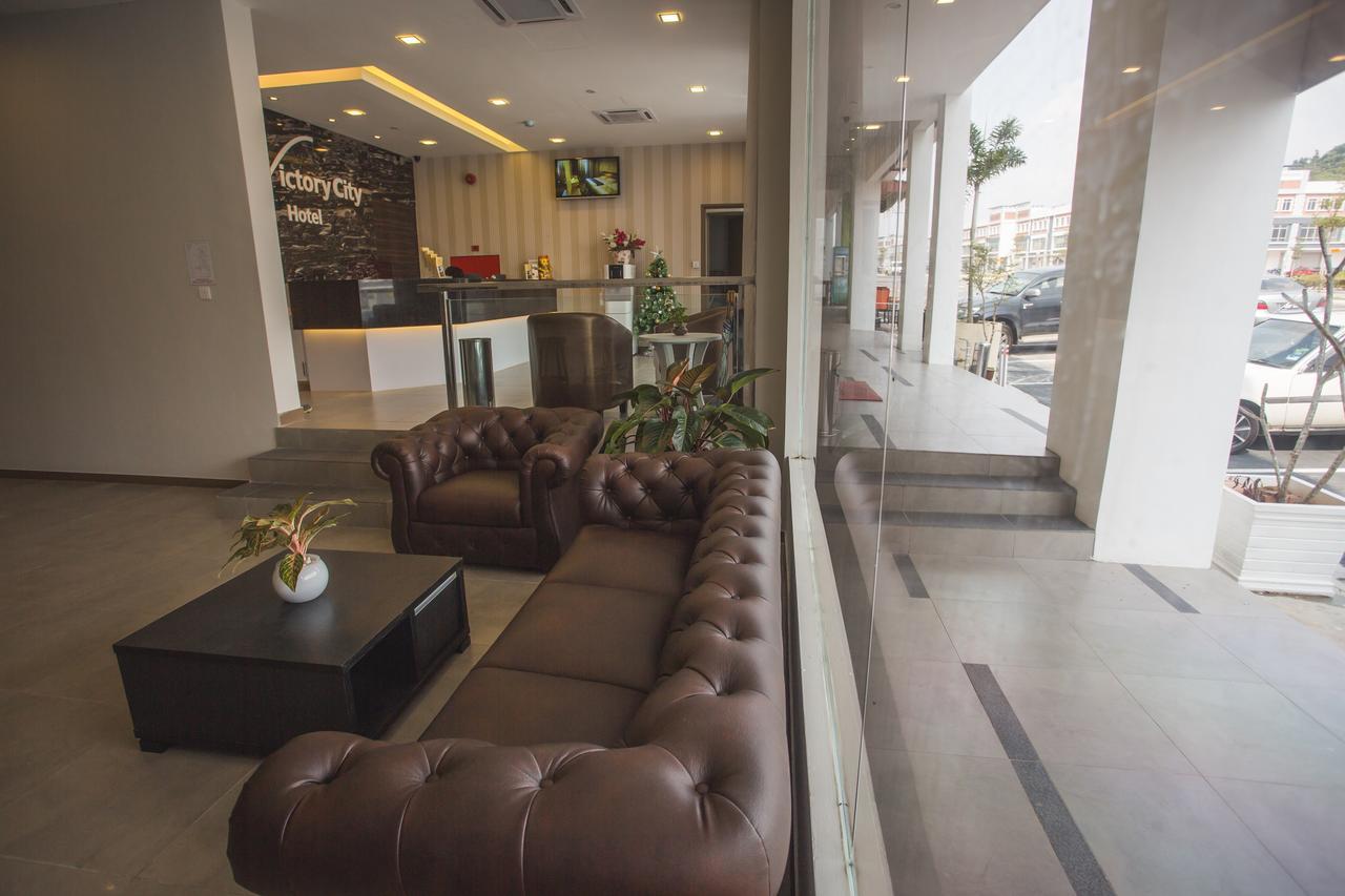 Hotel Zamburger Victory City Johor Bahru Esterno foto