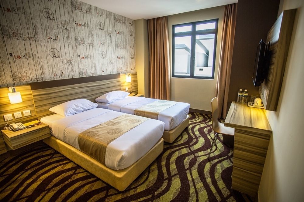 Hotel Zamburger Victory City Johor Bahru Esterno foto