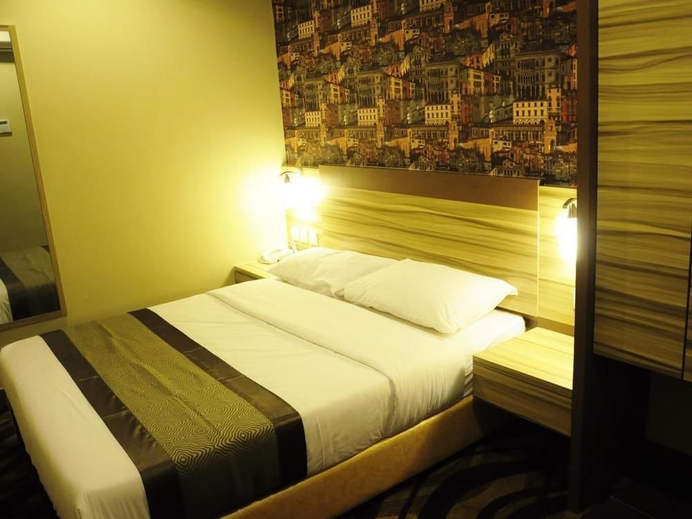 Hotel Zamburger Victory City Johor Bahru Esterno foto