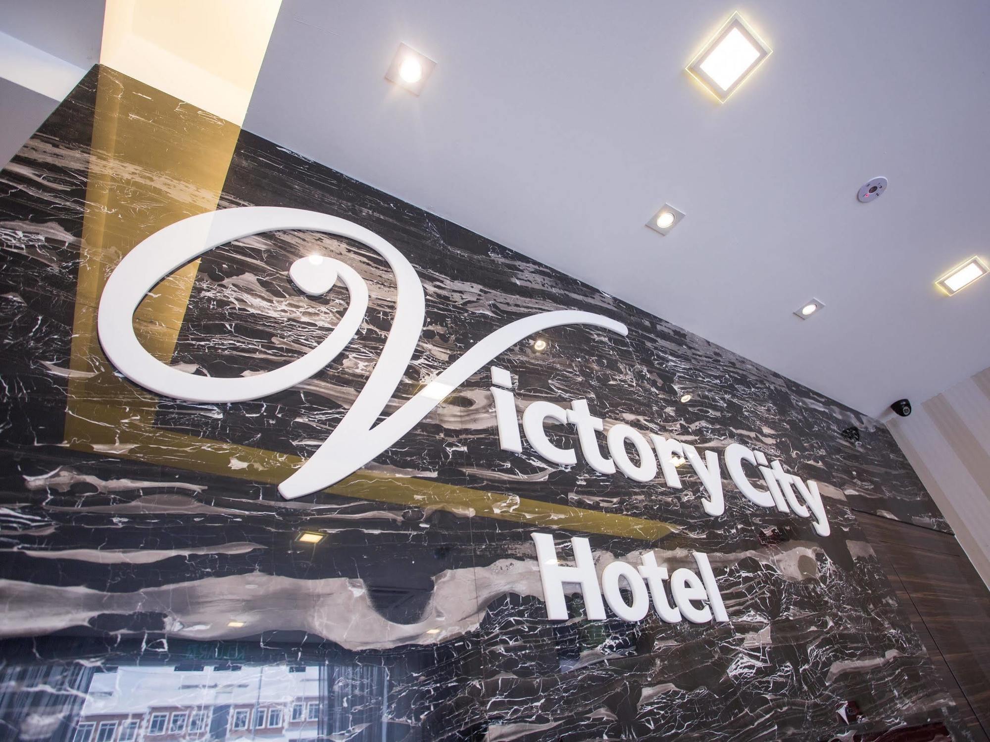 Hotel Zamburger Victory City Johor Bahru Esterno foto