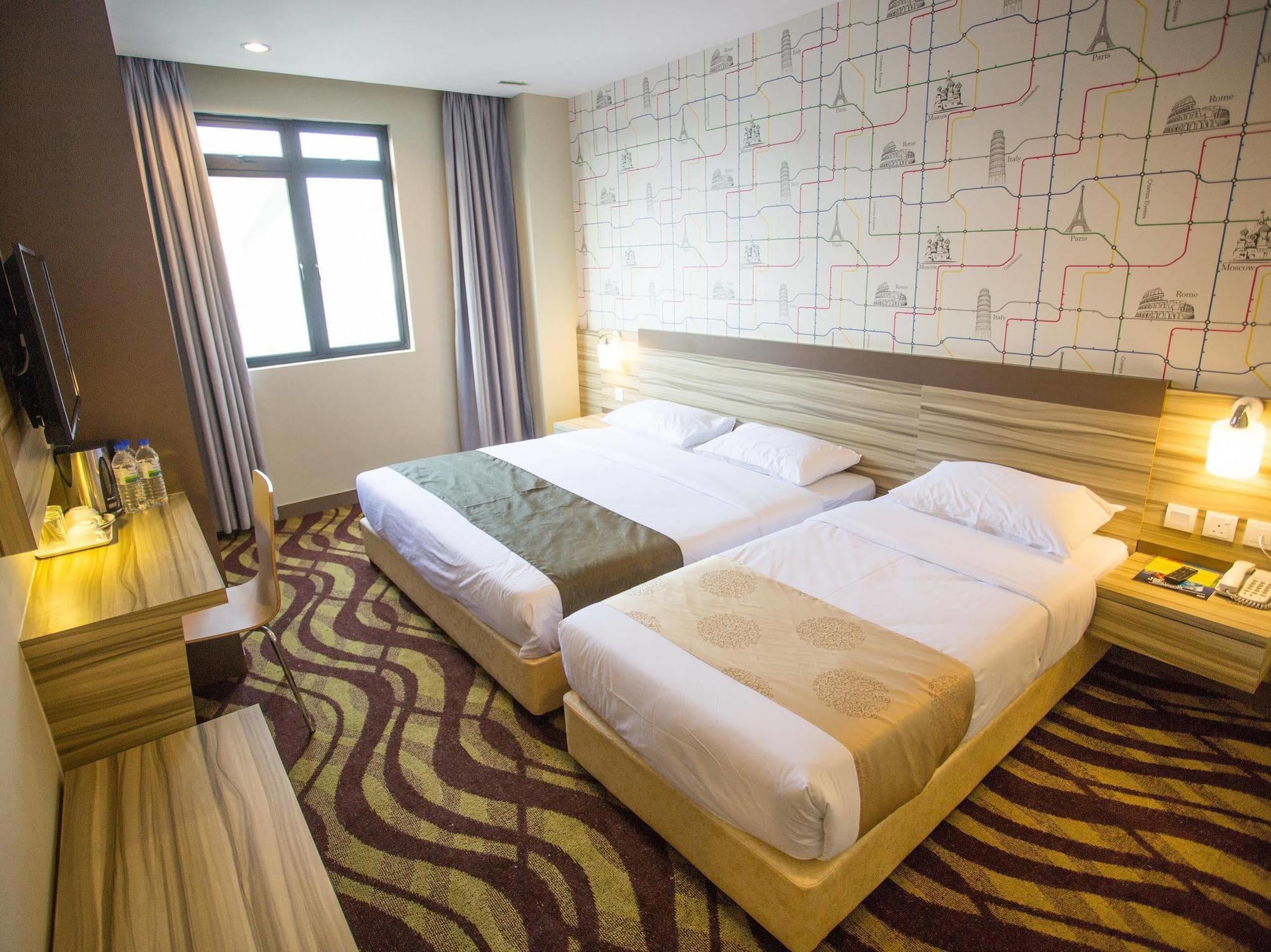 Hotel Zamburger Victory City Johor Bahru Esterno foto