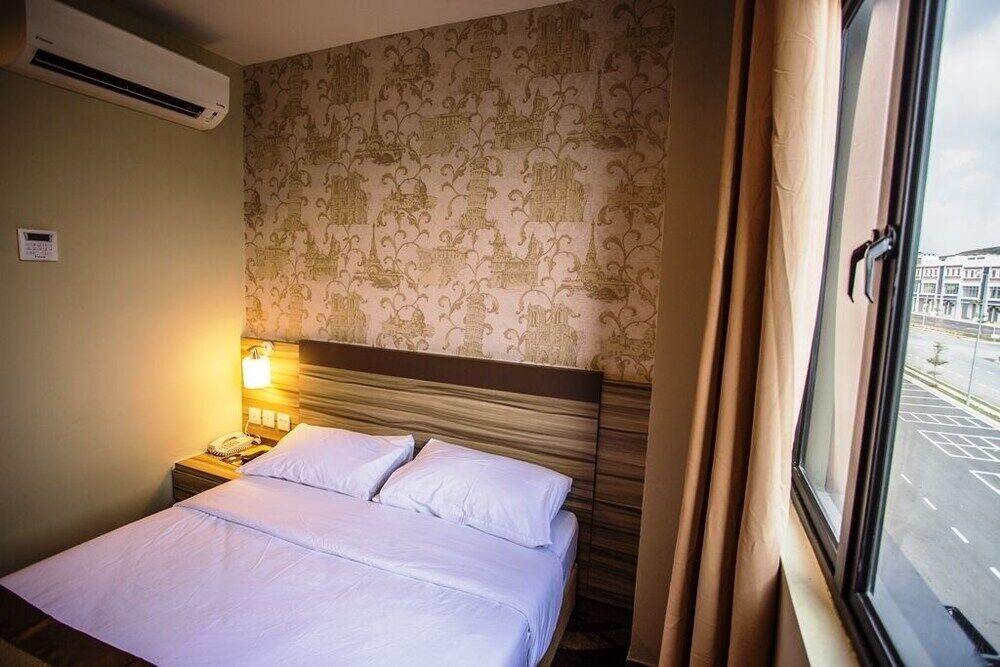 Hotel Zamburger Victory City Johor Bahru Esterno foto